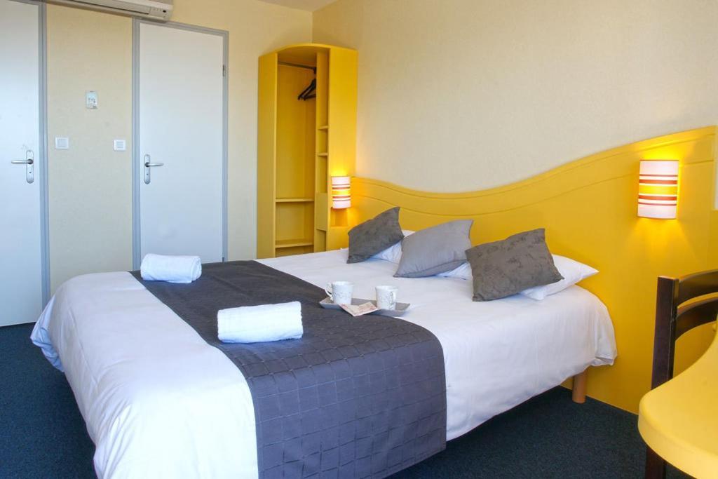 Couett'Hotel Oloron Sainte Marie Exteriör bild