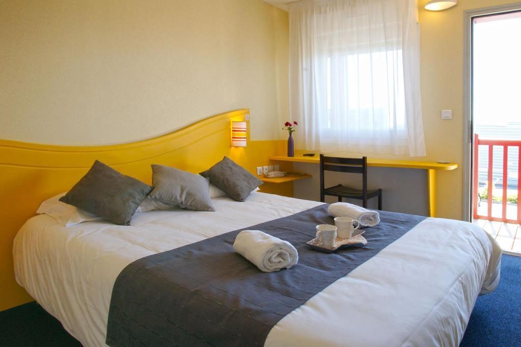 Couett'Hotel Oloron Sainte Marie Exteriör bild