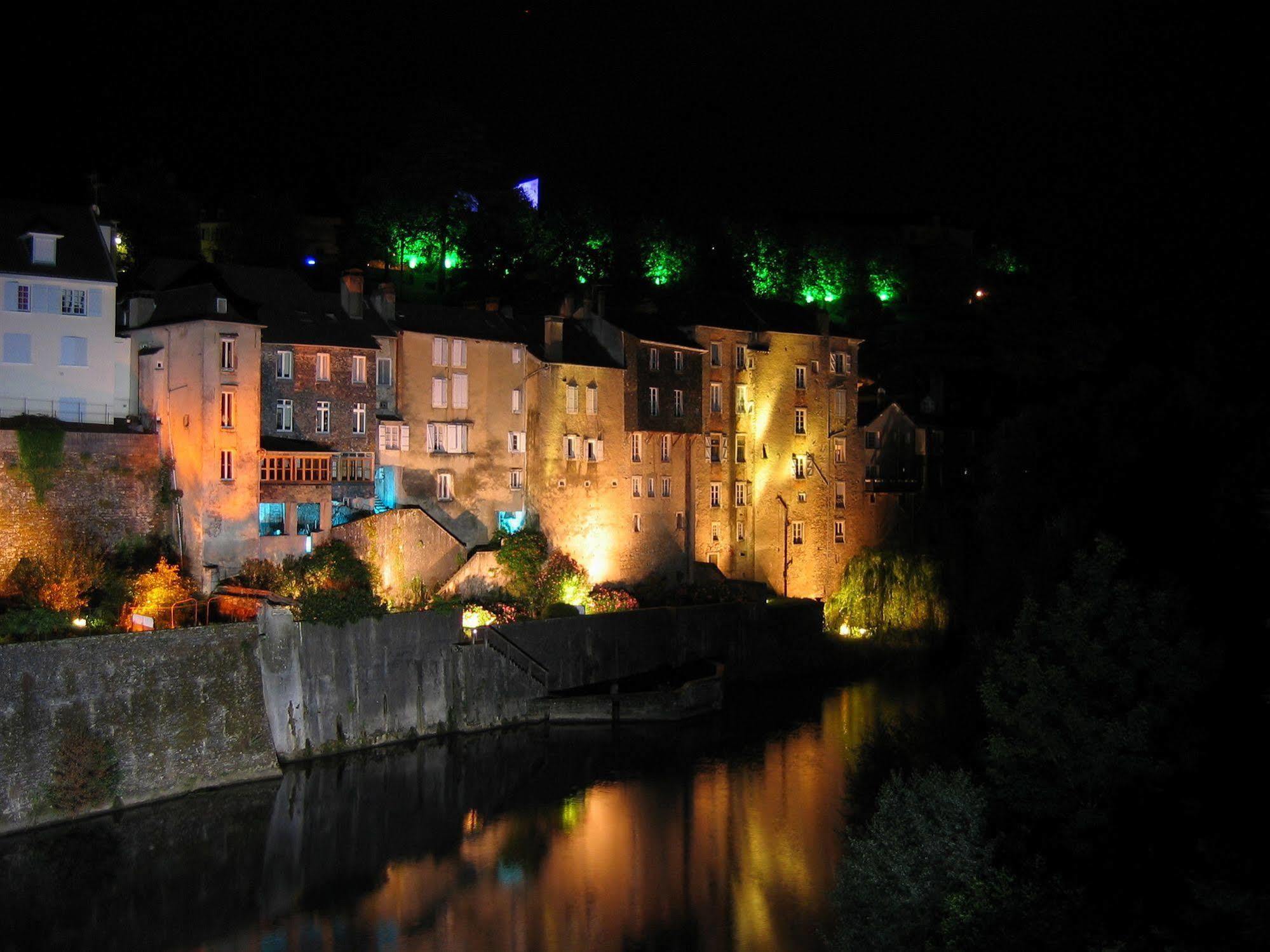 Couett'Hotel Oloron Sainte Marie Exteriör bild